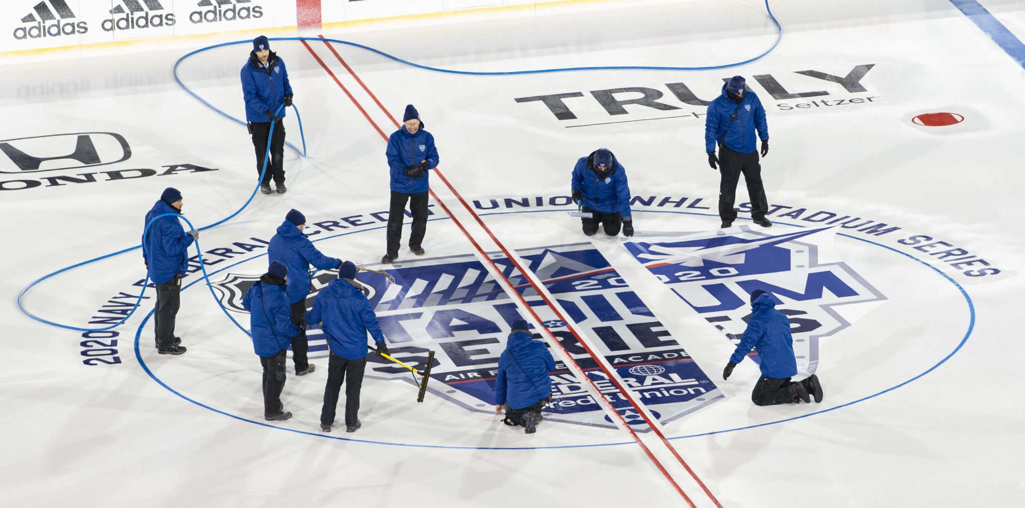 02_11_20 nhl logos2038.jpg